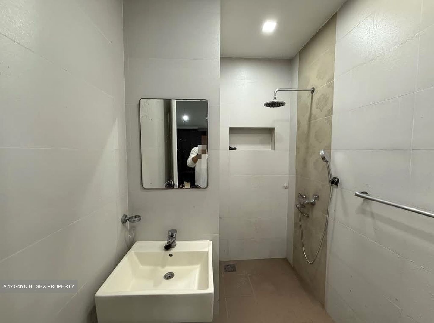 Crane Road (D15), Terrace #549137231